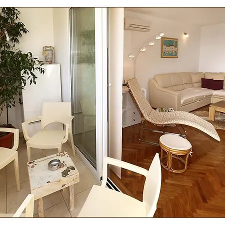 Apartment Ondina *